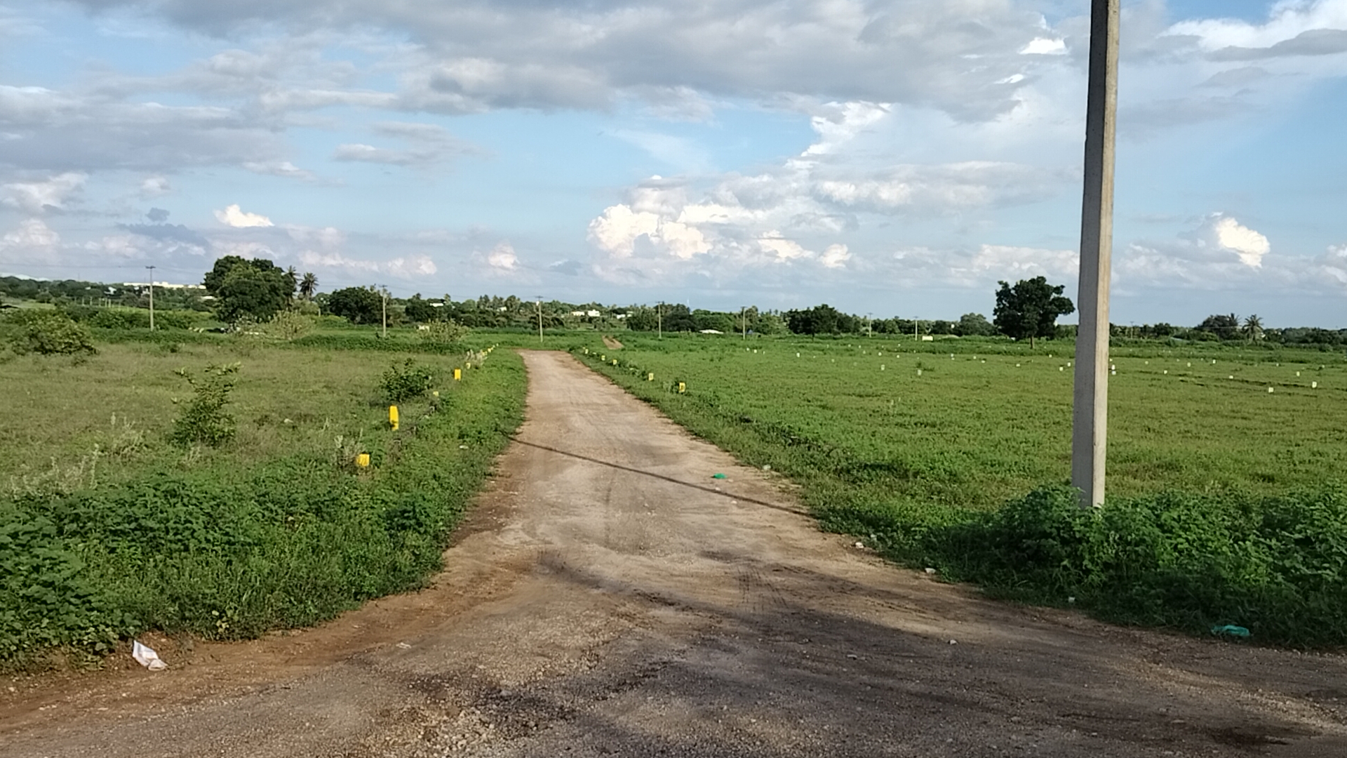 PLOTS FOR SALE IN PULIVALAM-THURAIYUR ROAD,TRICHY