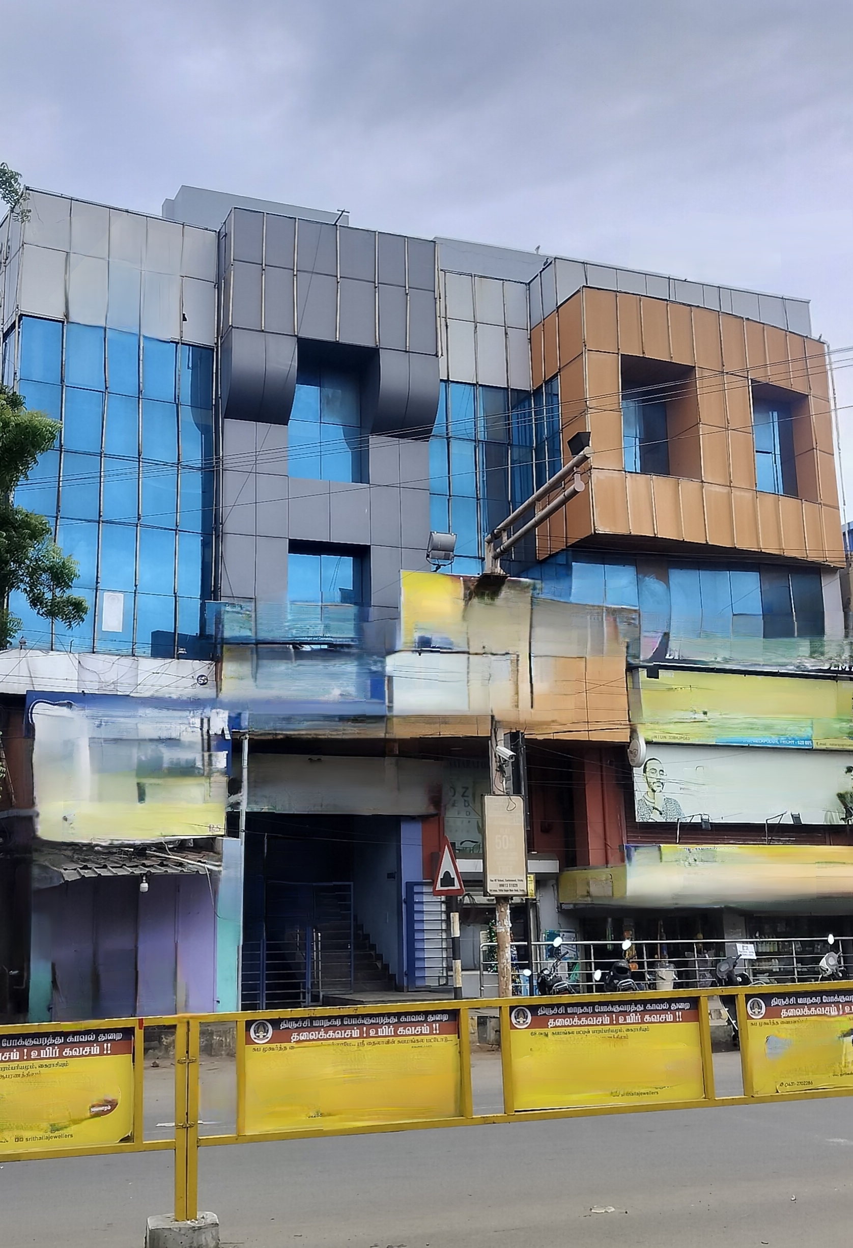 COMMERCIAL COMPLEX FOR SALE IN PRIME LOCATION-CANTONMENT,TRICHY