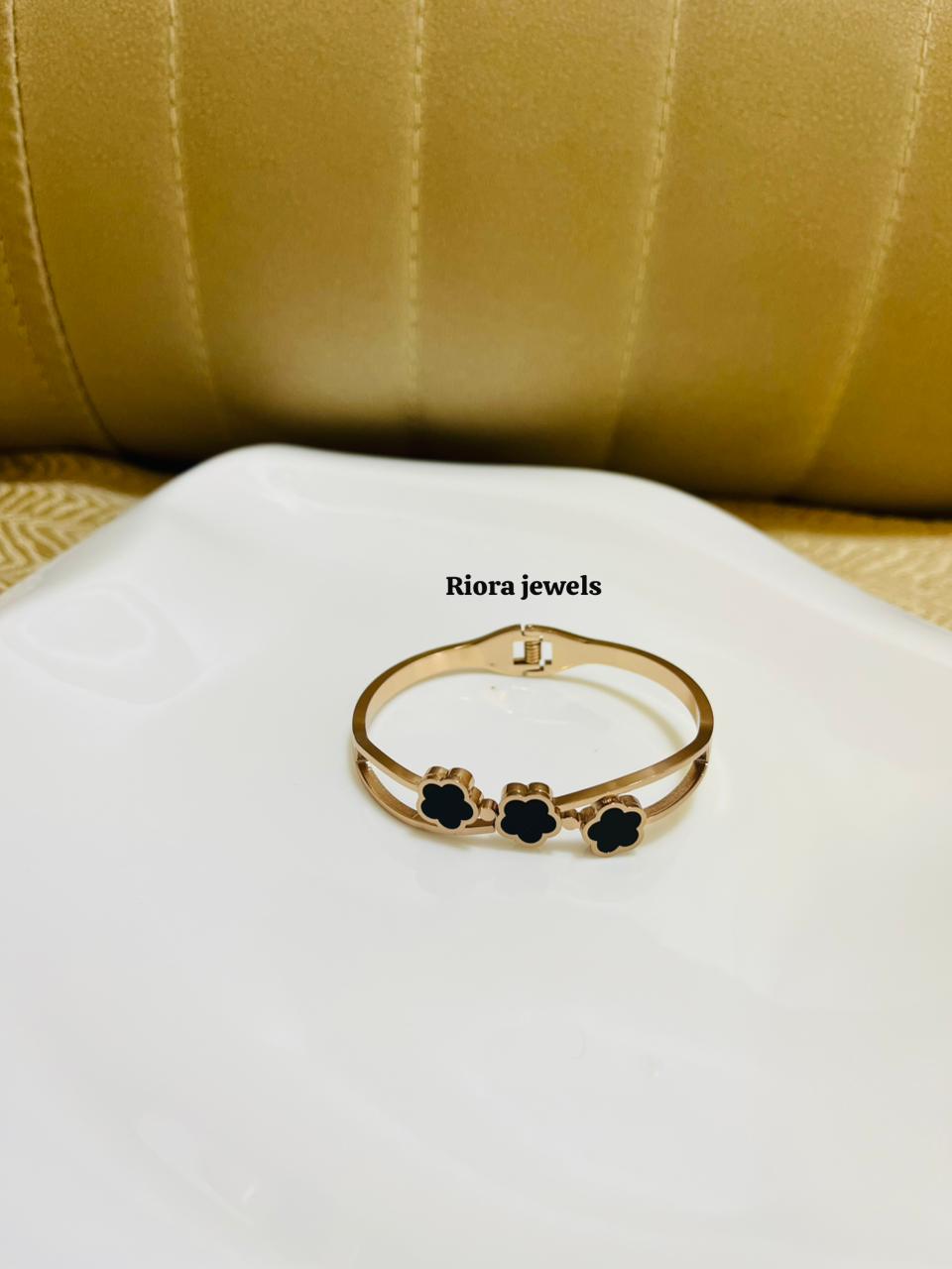 Ultra HD Smart Watch Pro