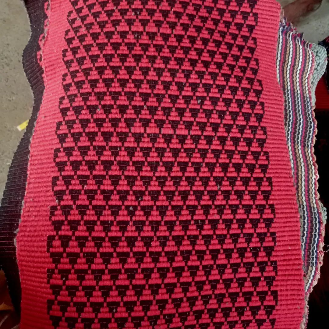 JAKAD SMALL TRIANGLE