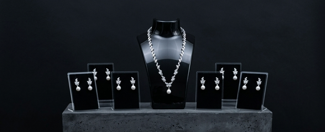Necklace & Pendants